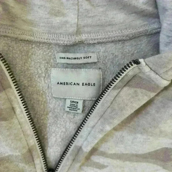 American Eagle Hoodie - Picture 2 of 3
